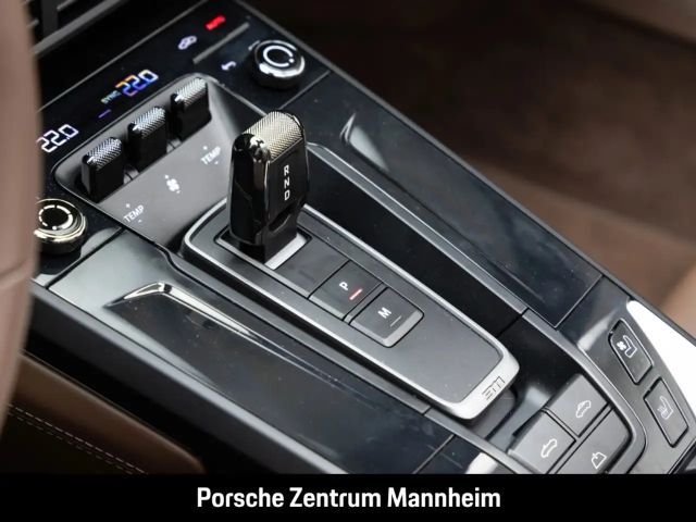 Porsche 992 4 Cabrio Carrera GTS