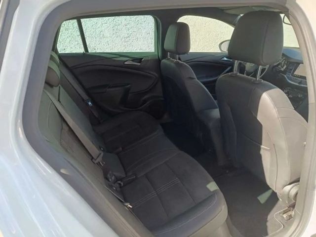 Opel Astra Sports Tourer Ultimate