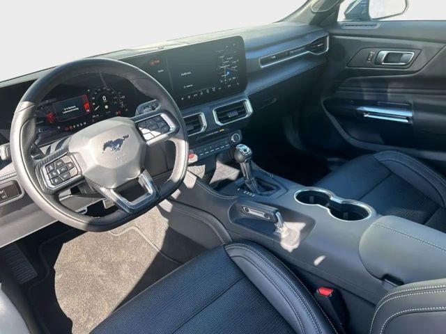 Ford Mustang Fastback GT 5.0 V8