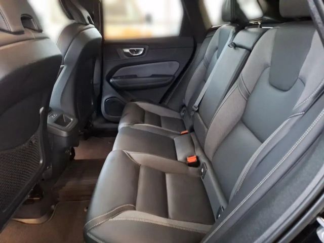 Volvo XC60 Dark Plus