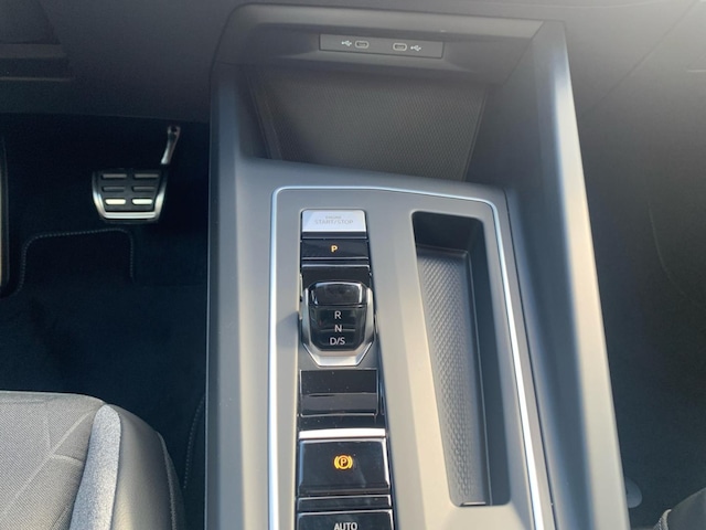 Volkswagen Golf 1.5 eTSI DSG