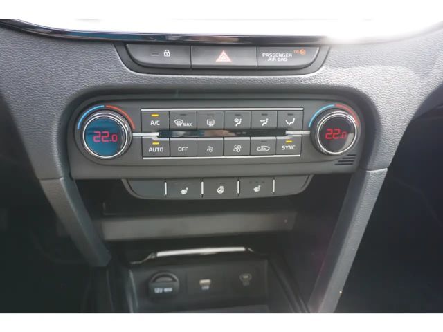 Kia Ceed 1.0T 100 48V Ultimate DCT Navi Indukt. Kamera SHZ