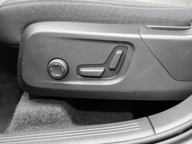 Volvo XC40 Dark Plus