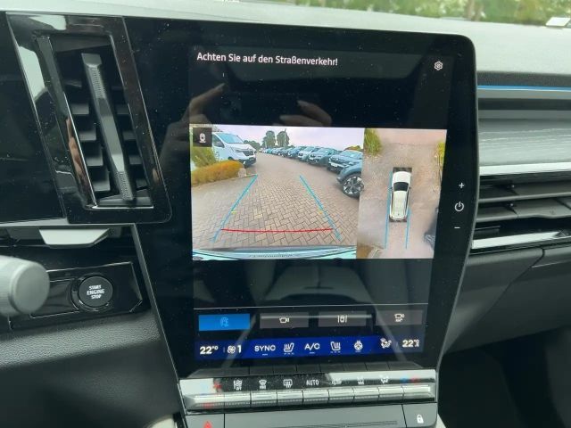 Renault Espace E-Tech Hybrid Iconic