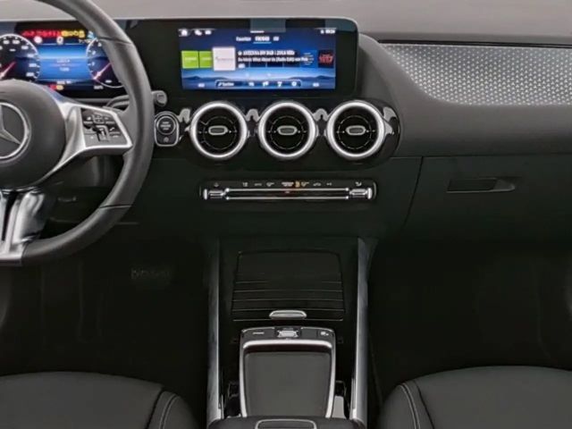 Mercedes-Benz GLA 200 Progressive