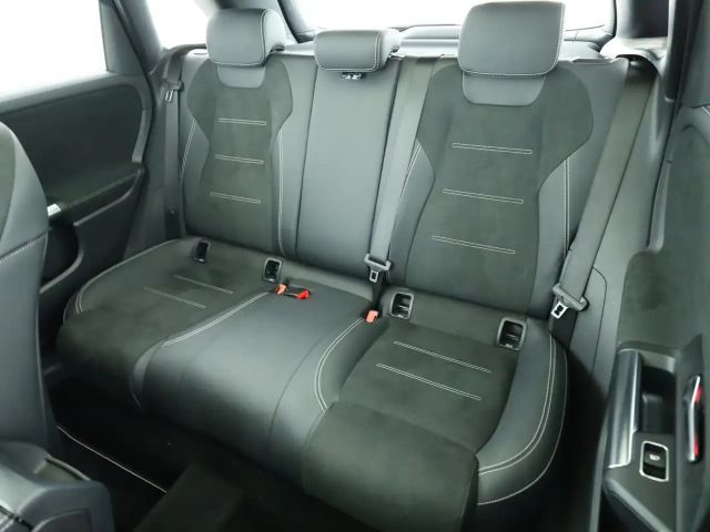 Mercedes-Benz B 200 AMG Line