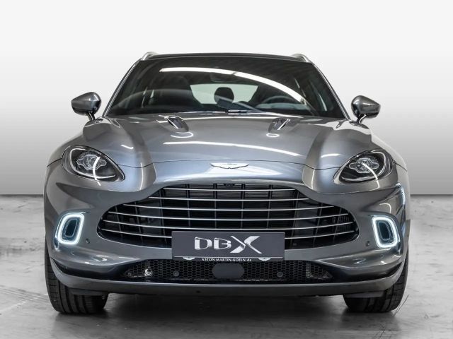 Aston Martin DBX Magnetic Silver Onyx Black