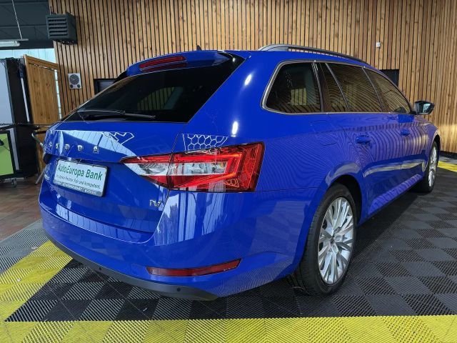 Skoda Superb Combi iV