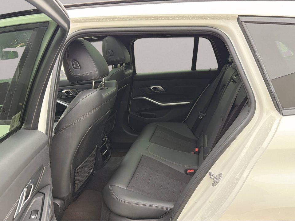 BMW 320 320e Touring