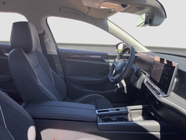 Volkswagen Passat 1.5 eTSI Business Variant