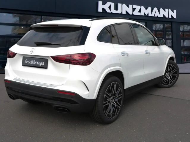 Mercedes-Benz GLA 220 4MATIC AMG Line GLA 220 d