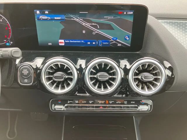 Mercedes-Benz GLA 200 GLA 200 d