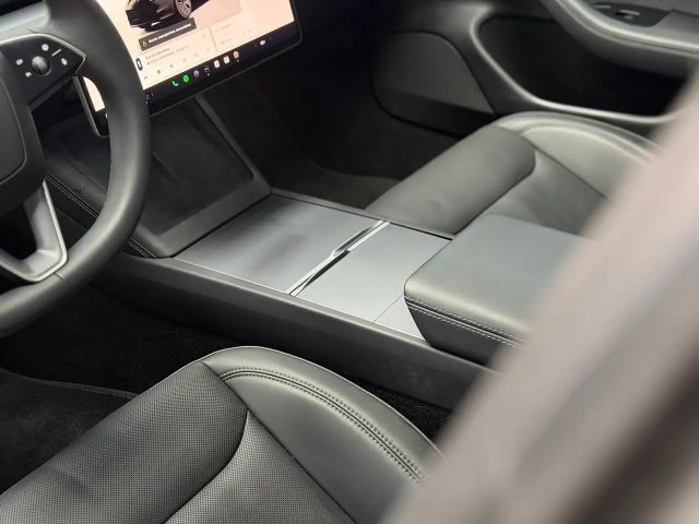 Tesla Model 3 RWD