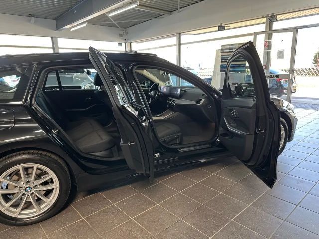 BMW 320 320d Touring xDrive