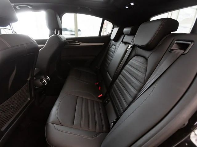 Alfa Romeo Stelvio AT8 Q4 Veloce