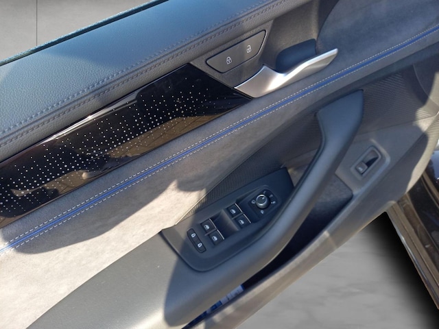 Volkswagen Passat DSG R-Line