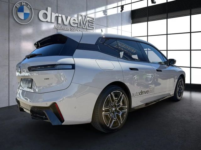 BMW iX xDrive45