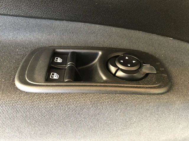 Fiat 500e LED-Tagfahrlicht Navigation DAB+ Klimaautomatik