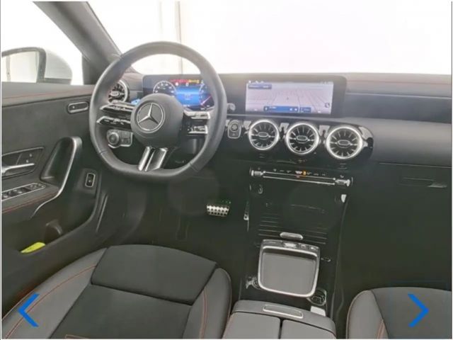 Mercedes-Benz CLA 200 AMG Line