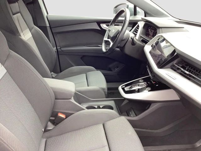 Audi Q4 e-tron basis 82kWh Pano LED Navi SHZ PDC Klima