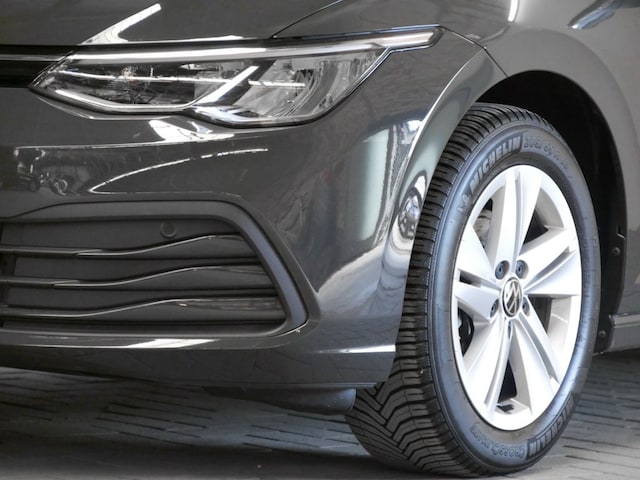 Volkswagen Golf Life Variant