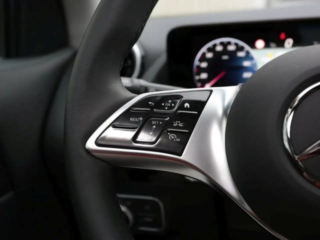 Mercedes-Benz GLA 180 Progressive