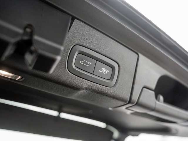 Volvo XC60 AWD Dark Plus T8