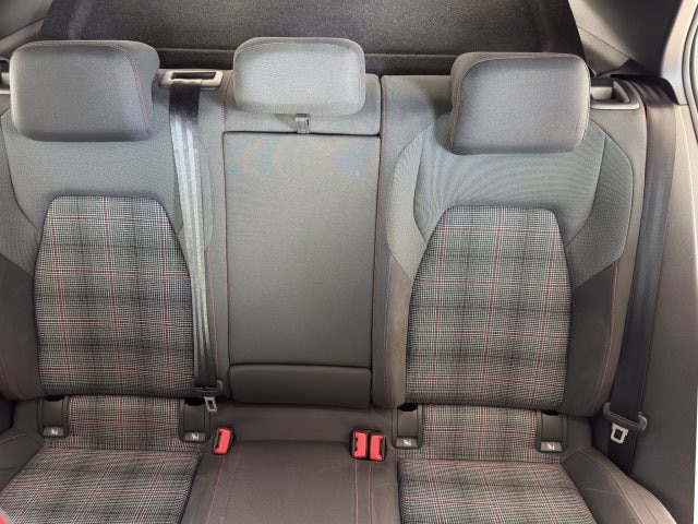 Volkswagen Golf 2.0 TSI Golf VIII