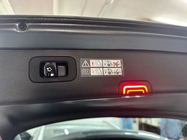 Mercedes-Benz C 300 AMG Line C 300 d Estate