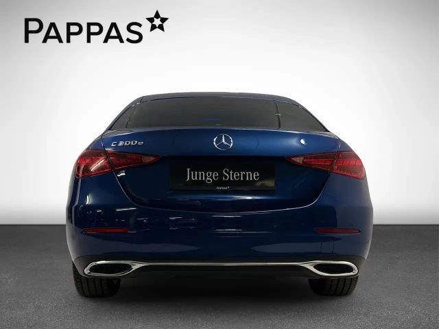 Mercedes-Benz C 300 C 300 e Sedan