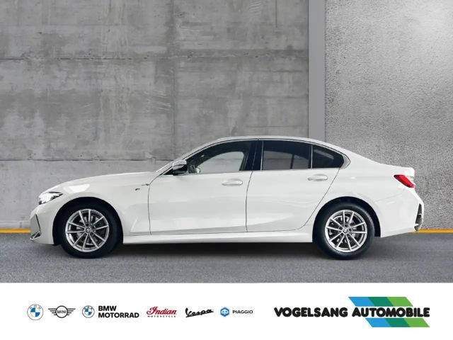 BMW 320 320d M-Sport Sedan