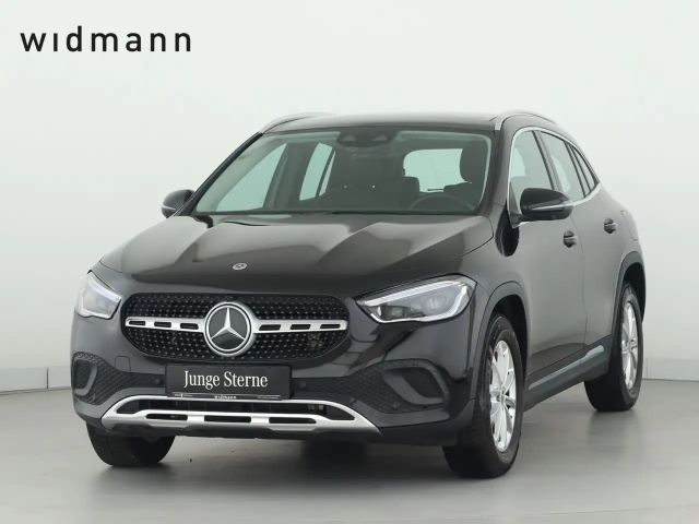 Mercedes-Benz GLA 250 4MATIC Progressive