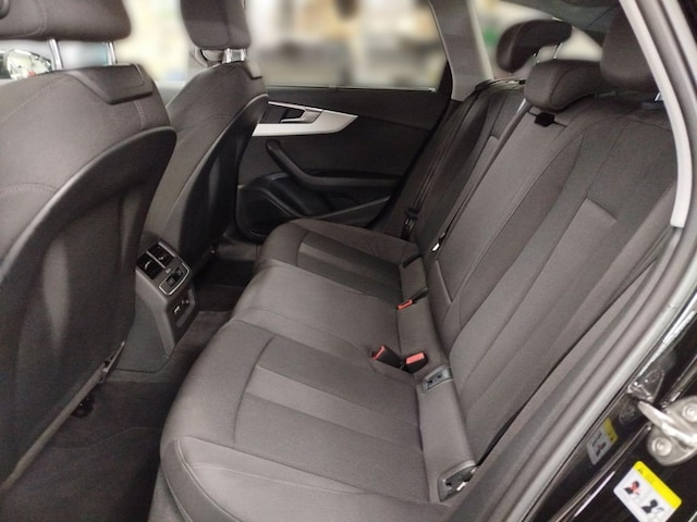 Audi A4 40 TFSI Avant S-Tronic