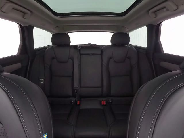 Volvo V90 AWD Dark Plus T8