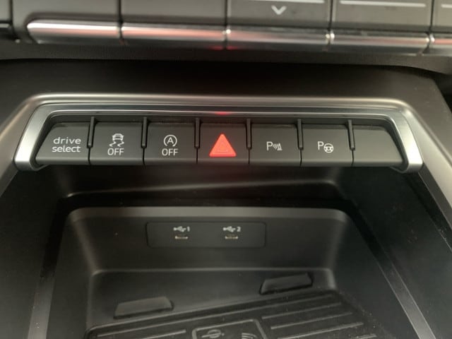 Audi A3 35 TFSI S-Line S-Tronic Sedan