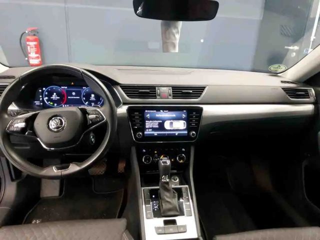 Skoda Superb 2.0 TDI Ambition Combi