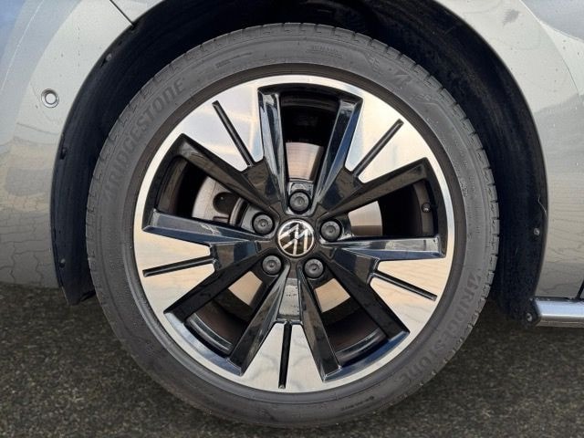 Volkswagen Multivan 2.0 TDI DSG Lang Style T7