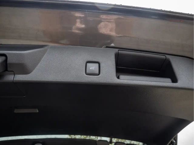 Ford Kuga Plug in Hybrid ST Line X