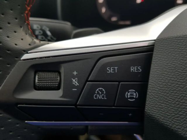 Seat Leon 1.5 eTSI FR-lijn Sportstourer