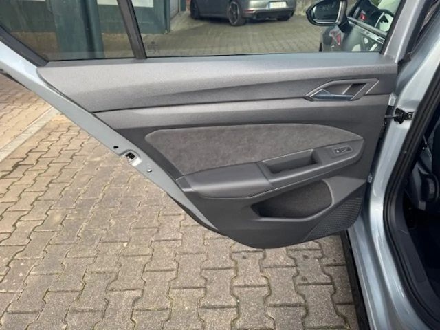 Volkswagen Golf 1.5 TSI R-Line