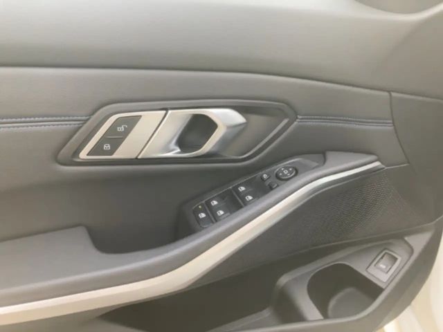 BMW 330 330d M-Sport Touring