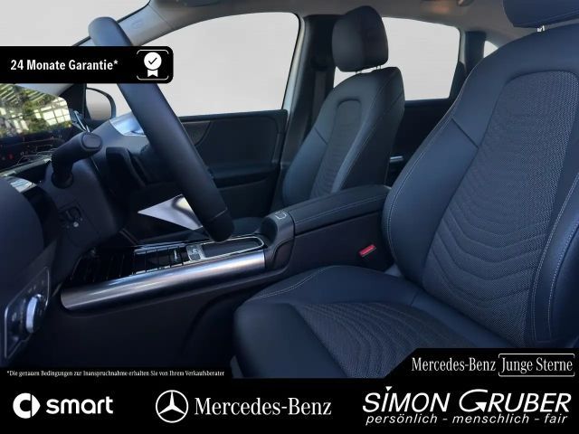 Mercedes-Benz B 200 Progressive Sedan