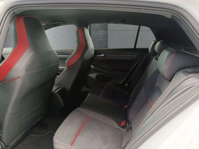 Volkswagen Golf 2.0 TSI DSG