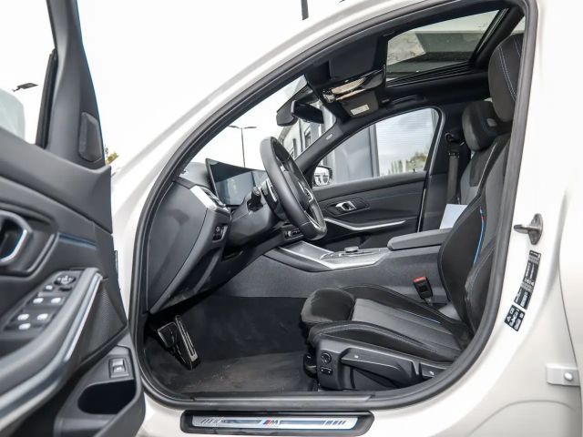 BMW 330 330d M-Sport Touring xDrive
