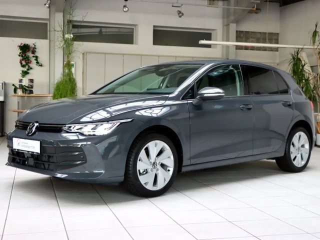 Volkswagen Golf 1.5 eTSI DSG