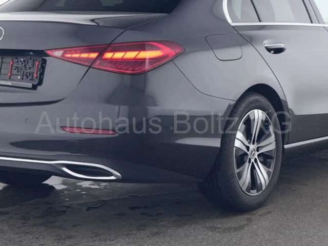 Mercedes-Benz C 200 Sedan