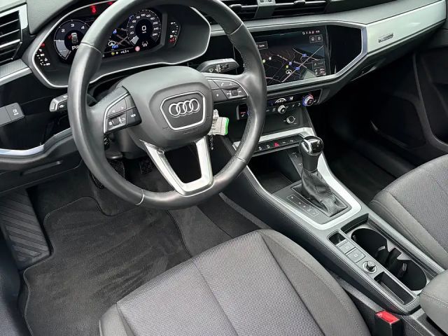 Audi Q3 35 TDI S-Tronic