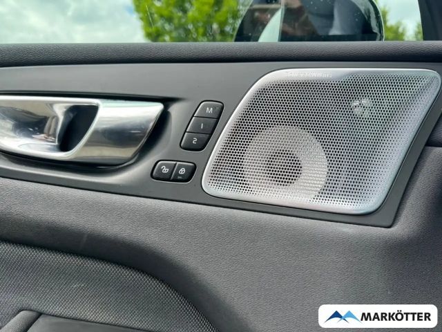 Volvo XC60 AWD R-Design Recharge T8