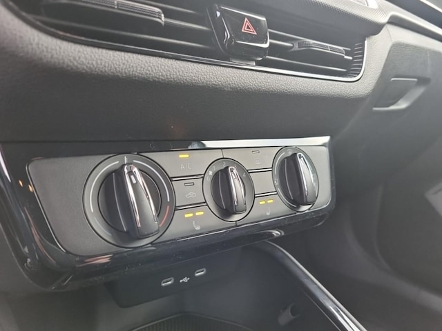 Skoda Fabia Fabia Essence 1,0 MPI LED Lane Assist Front Assist