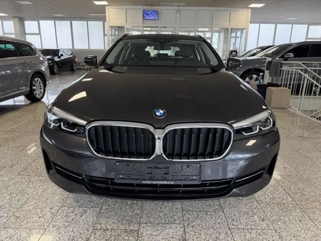 BMW 520 520d Business Line Touring xDrive